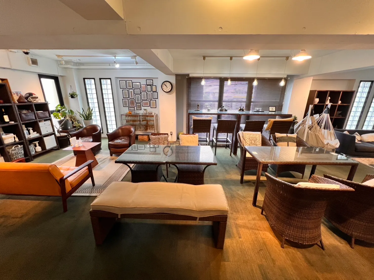 オフィスラウンジ